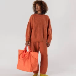 Baggu | Travel Cloud Bag - Nasturtium Coral -FRAGRANCE Store earl of east baggu bag orange1